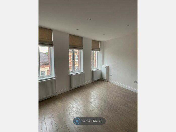 1 Bedroom Flat To Rent In York Street, Twickenham, TW1
