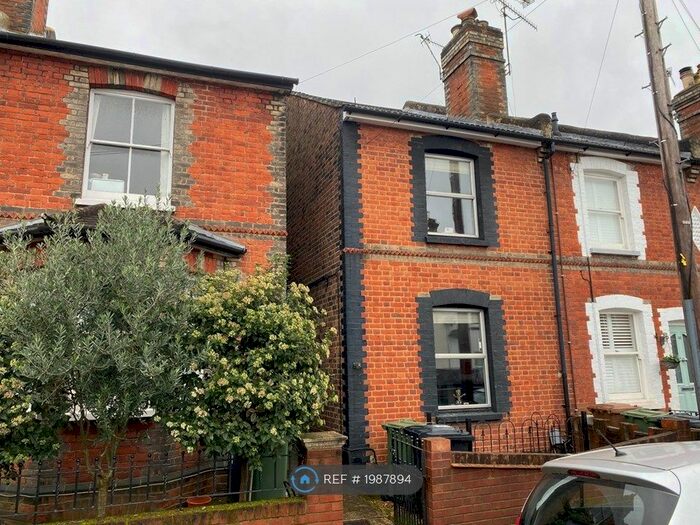 3 Bedroom Semi-Detached House To Rent In George Road, Guildford, GU1