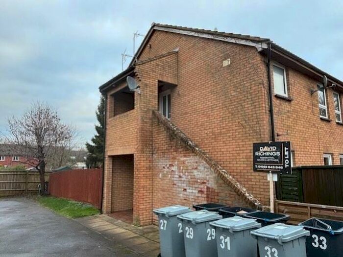 Studio To Rent In Heather Close, Carterton, Oxfordshire, OX18