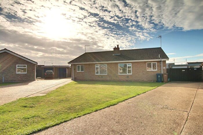 2 Bedroom Semi-Detached Bungalow For Sale In Windsor Close, Chatteris, PE16