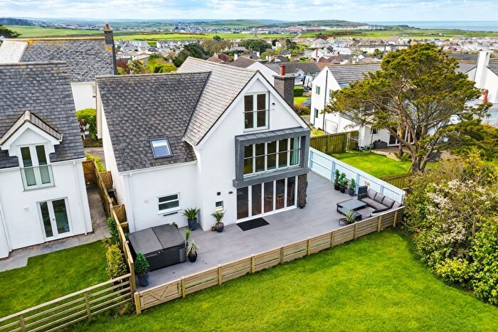 5 Bedroom Detached House For Sale In Fenten Close, Bude, EX23