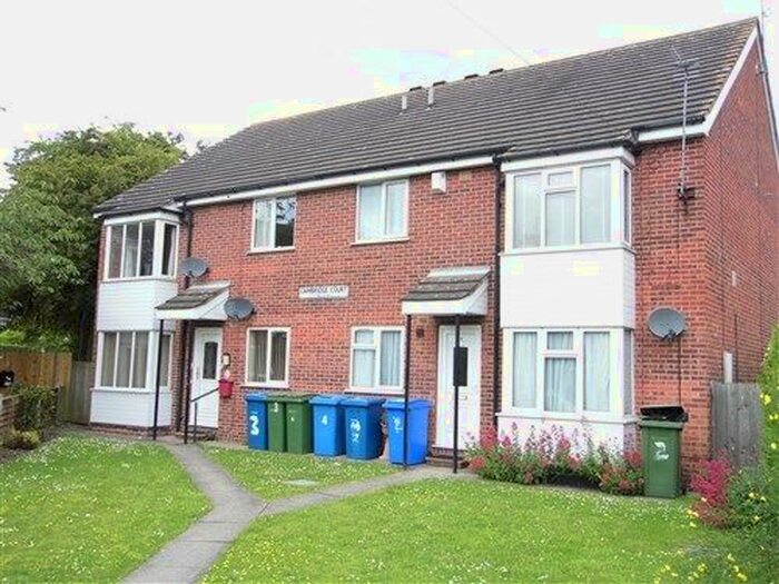 2 Bedroom Flat To Rent In Cambridge Court, Hessle, HU13