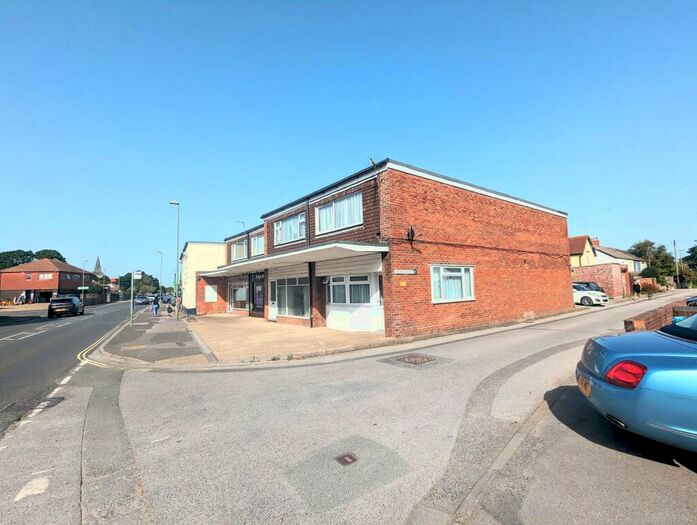 2 Bedroom Apartment To Rent In Four Keys House, Hayling Island, PO11