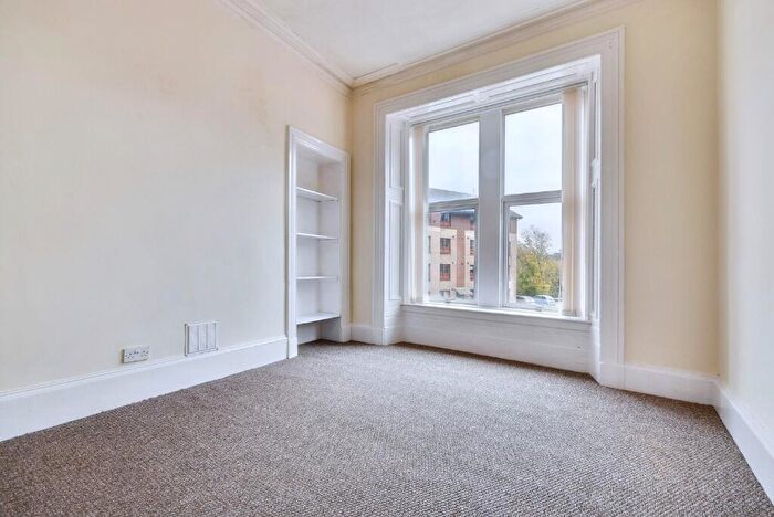 2 Bedroom Flat To Rent In Murdieston Street, Inverclyde, Greenock, PA15