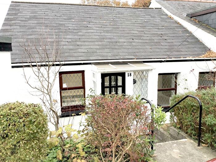 2 Bedroom Property To Rent In Trenowah Road, St. Austell, PL25