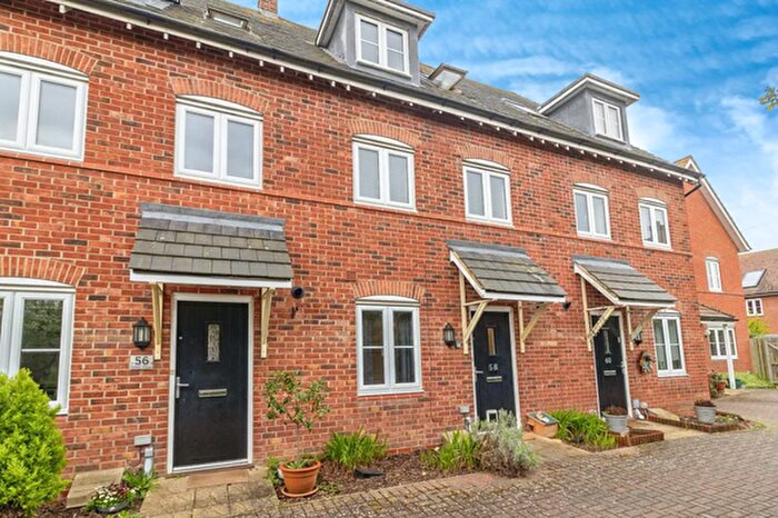 4 Bedroom Town House To Rent In Hilton Close, Kempston, Bedford, MK42