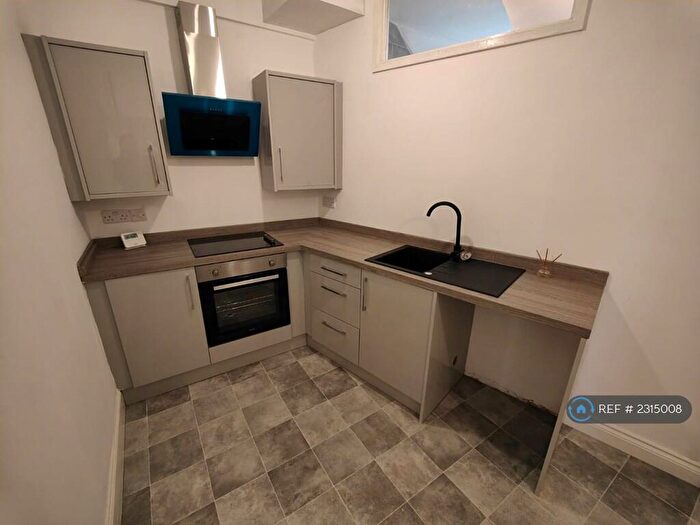 2 Bedroom Flat To Rent In Laygate, South Shields, NE33