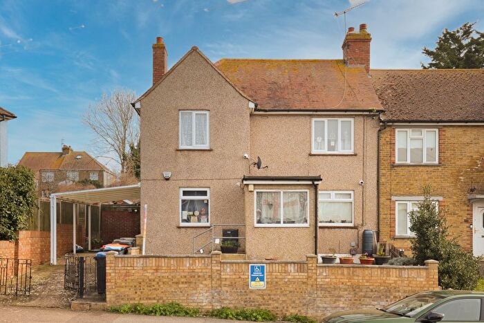 3 Bedroom End Terrace House For Sale In Nixon Avenue, Ramsgate, Kent, CT12
