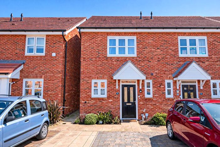 2 Bedroom Semi-Detached House For Sale In Empress Drive, Wallingford, OX10