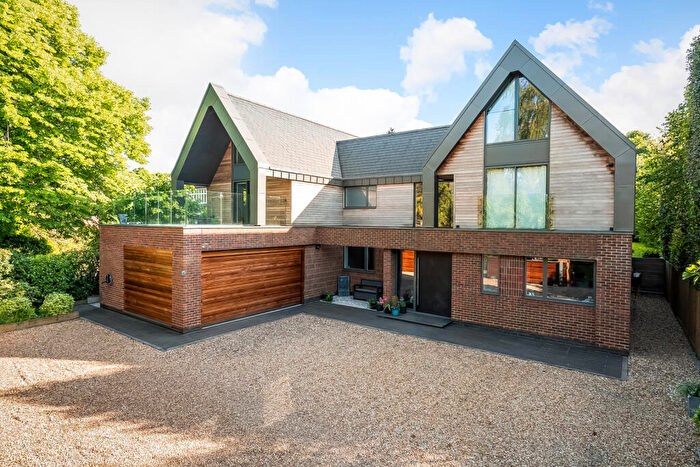 5 Bedroom Detached House For Sale In Heath Road, Petersfield, Hampshire, GU31