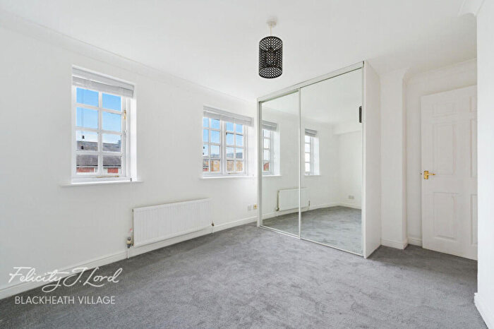 2 Bedroom Apartment For Sale In Gilbert Close, London, SE18