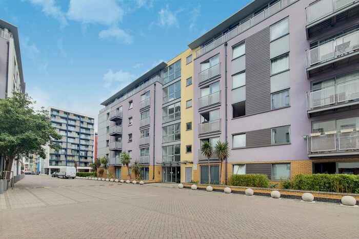 1 Bedroom Flat To Rent In Deals Gateway, London, SE13