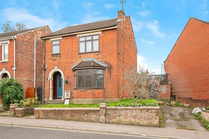 3 Bedroom Detached House For Sale In Military Road, Colchester, CO1