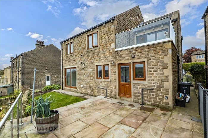 5 Bedroom Detached House For Sale In Greenfields, Sowerby Bridge, West Yorkshire, HX6