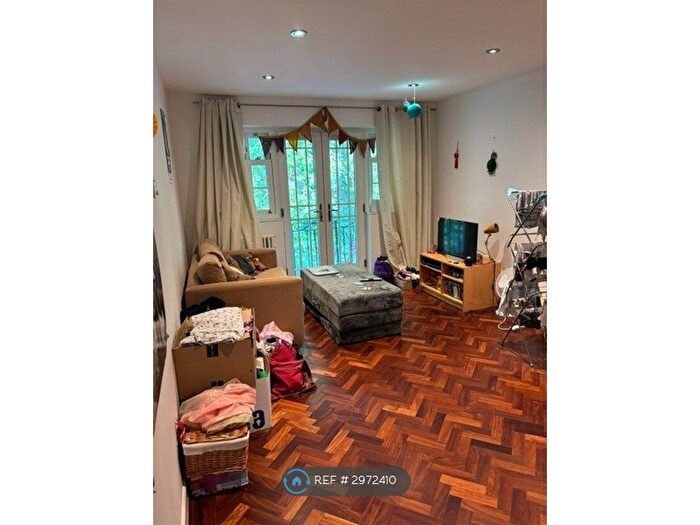 2 Bedroom Flat To Rent In Stanhope Road, London, N6