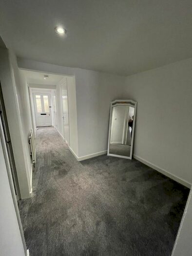 2 Bedroom Flat To Rent In Windsor Street, Dundee, DD2