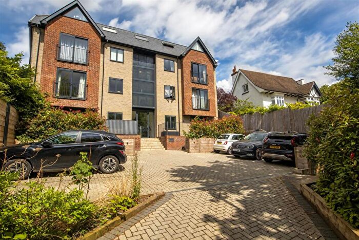 1 Bedroom Apartment For Sale In Poppy Court, A The Drive, Coulsdon, CR5