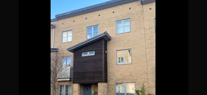 5 Bedroom Town House For Sale In Pinewood Drive, Cheltenham, Gloucestershire, GL51
