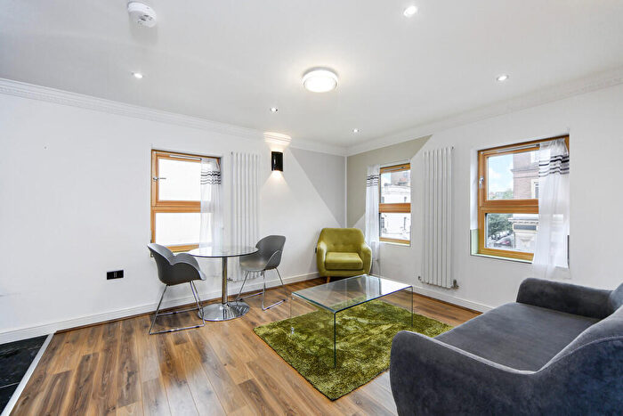 2 Bedroom Apartment To Rent In Tara Apartments, Commercial Road, Whitechapel, London, E1