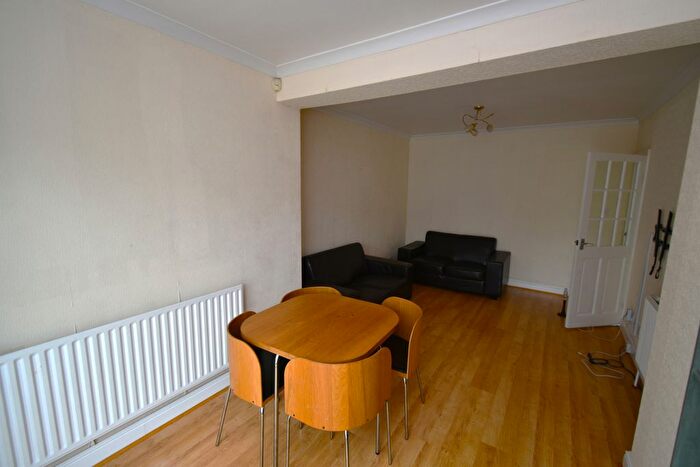1 Bedroom Flat For Sale In Lynn Close, Harrow, HA3