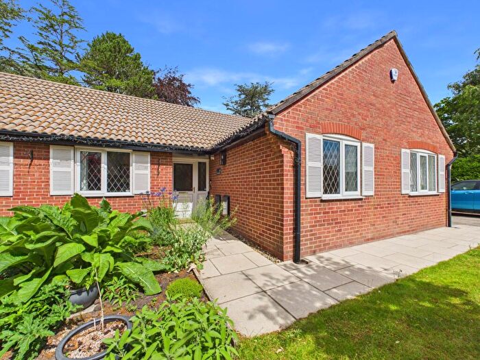 3 Bedroom Detached Bungalow For Sale In Thornton Close, Rufford, L40