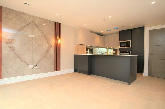 1 Bedroom Flat To Rent In Oxford Road, Reading RG30