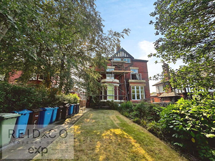 Flat To Rent In Headroomgate Road, Lytham St. Annes, FY8