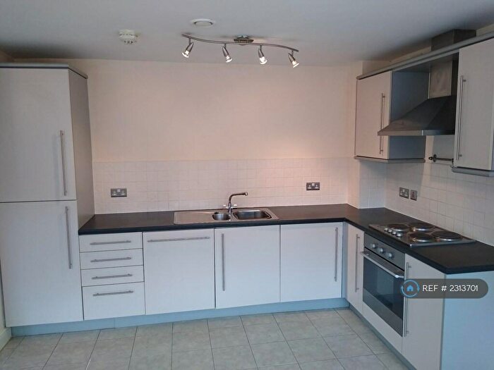 2 Bedroom Flat To Rent In Wren Nest Mill, Glossop, SK13