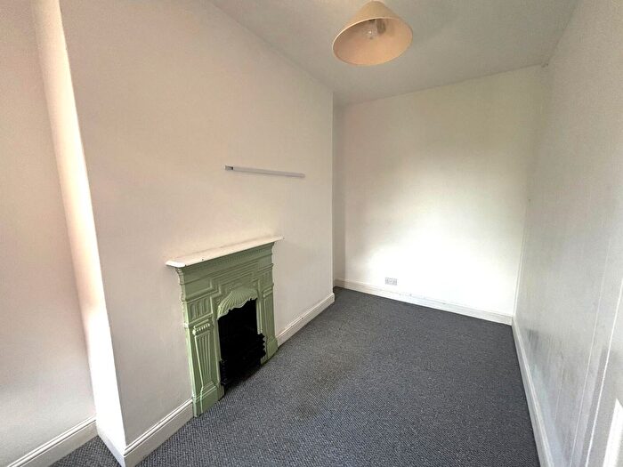3 Bedroom Terraced House For Sale In High Street, Twyford, Reading, Berkshire, RG10