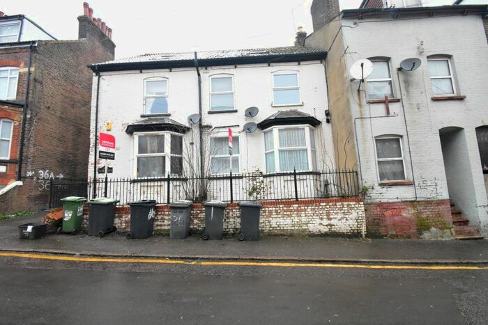 1 Bedroom Flat To Rent In Peak Place, Buxton Road, Luton, Bedfordshire, LU1