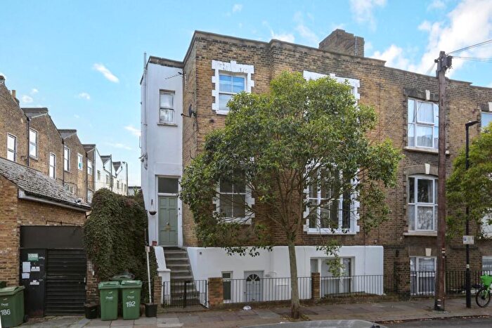 1 Bedroom Apartment To Rent In Pomfret Road, , London, SE5