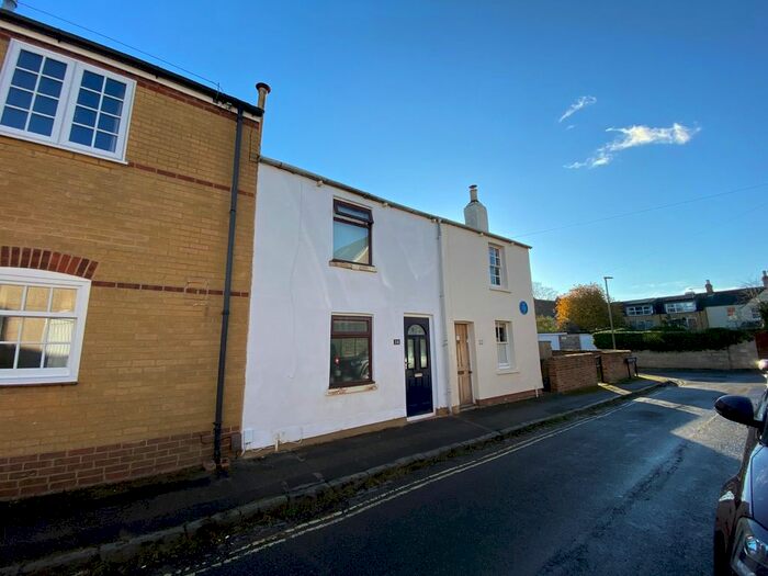 2 Bedroom Terraced House To Rent In Windsor Street, Headington, Oxford, OX3