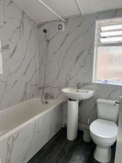 2 Bedroom Flat To Rent In Braemar Road, London, E13