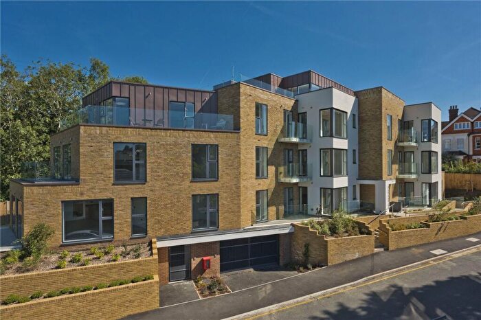 1 Bedroom Apartment To Rent In Clandon Road, Guildford, Surrey, GU1