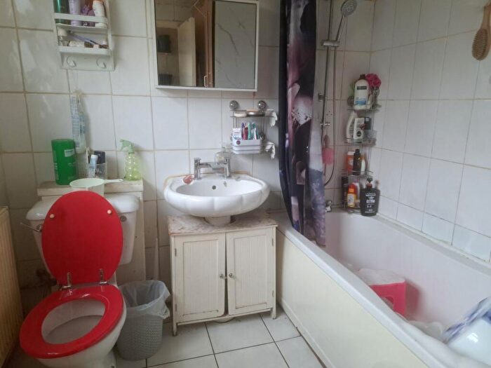 3 Bedroom Terraced House For Sale In Wesley Road, Erdington, Birmingham, West Midlands, B23