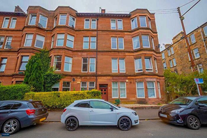 4 Bedroom Flat To Rent In Flat /, Craigmillar Road, Glasgow, G42