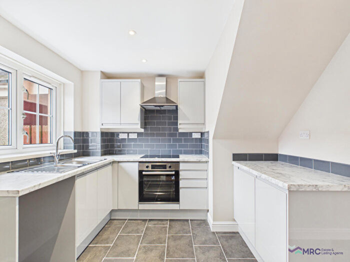 3 Bedroom Terraced House To Rent In Leeming Garth, Bransholme, HU7