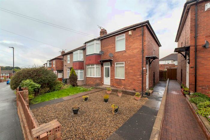 2 Bedroom Flat To Rent In Silverhill Drive, Newcastle Upon Tyne, NE5