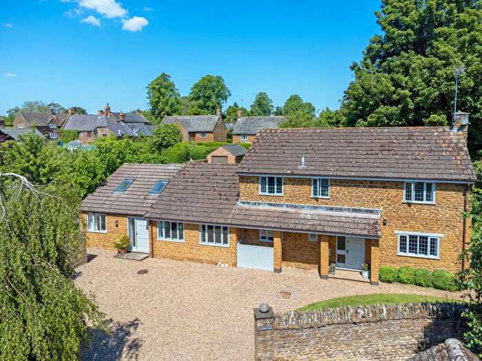 5 Bedroom Detached House For Sale In Malt Kiln House (with Annexe), Eydon, Northamptonshire, NN11