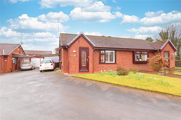 2 Bedroom Bungalow For Sale In Hawthorn Road, Denton, Manchester, Greater Manchester, M34