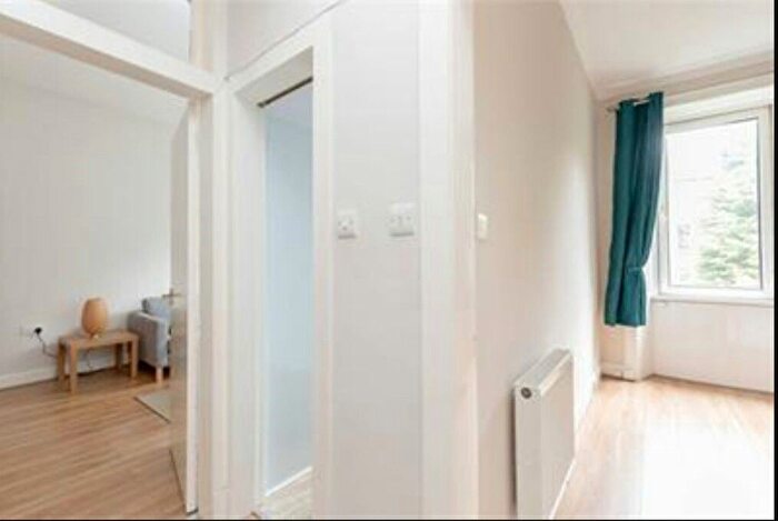 1 Bedroom Flat To Rent In Elgin Terrace, Easter Road, Edinburgh, EH7