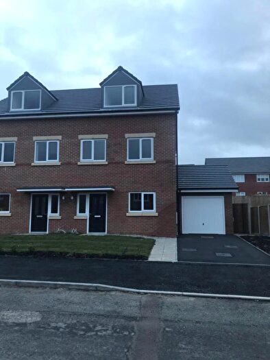 3 Bedroom End Of Terrace House To Rent In Latrigg Crescent, Middleton, M24