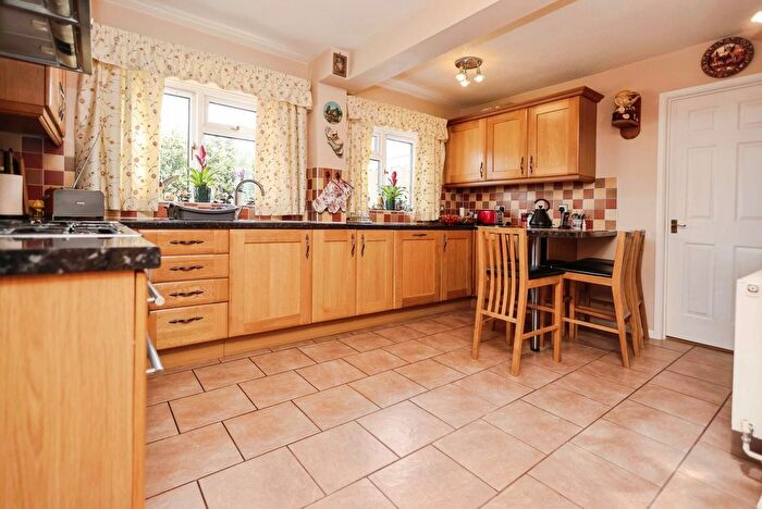 4 Bedroom Detached House For Sale In Bullfinch Close, Worcester, Worcestershire, WR5