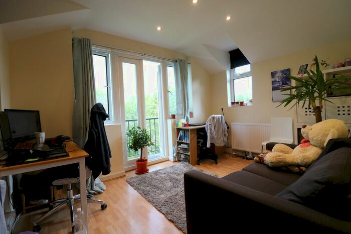 1 Bedroom Flat To Rent In Madeley Road, London, W5