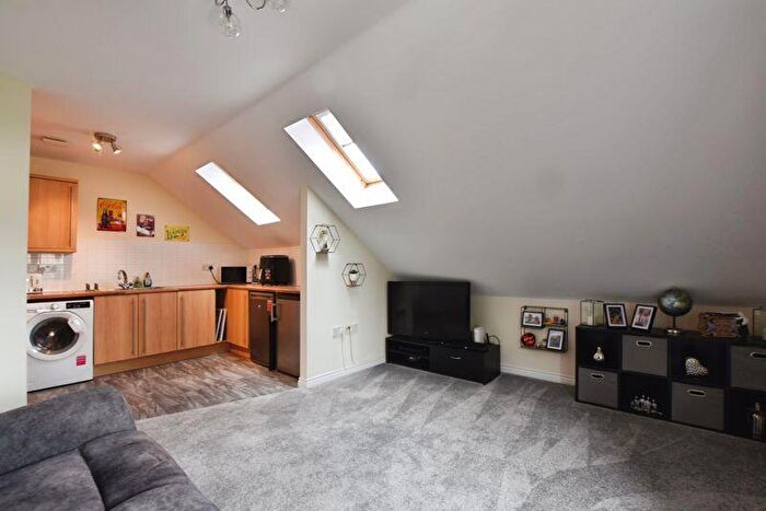 2 Bedroom Apartment For Sale In Avon Place, Salisbury ***Video Tour***, SP1