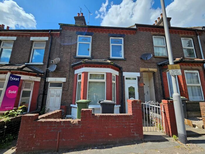 3 Bedroom Terraced House To Rent In Hitchin Road, Luton, LU2