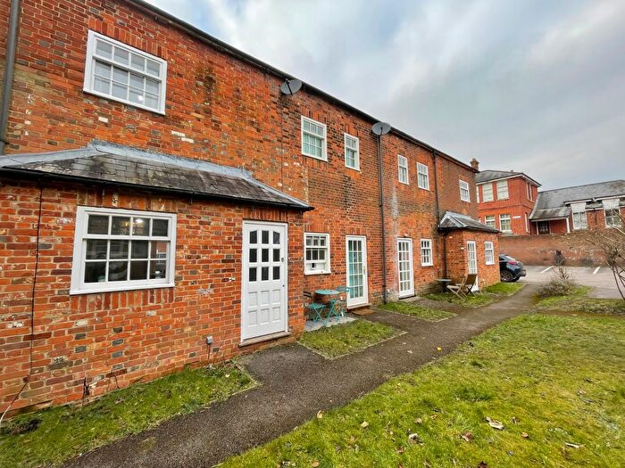 1 Bedroom Terraced House To Rent In Headley Close, Alresford, Hampshire, SO24