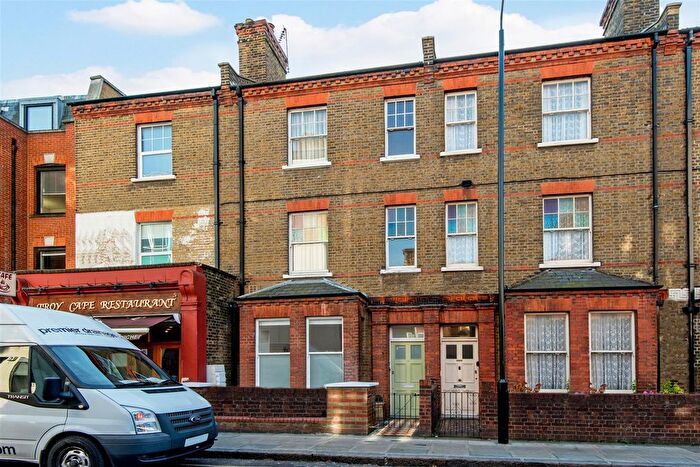 2 Bedroom Flat To Rent In Holmes Road, London, NW5