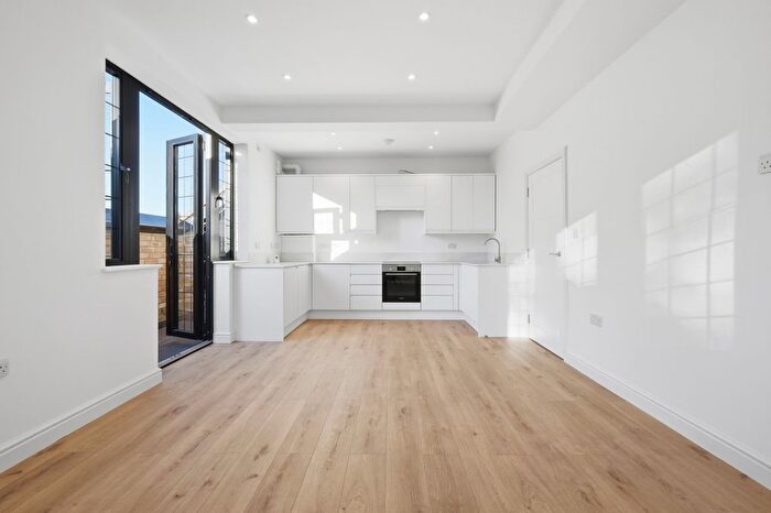 1 Bedroom Flat To Rent In Nether Street, West Finchley, N3