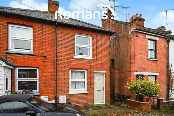 2 Bedroom Semi Detached House To Rent In Mount Pleasant, Wokingham, RG41